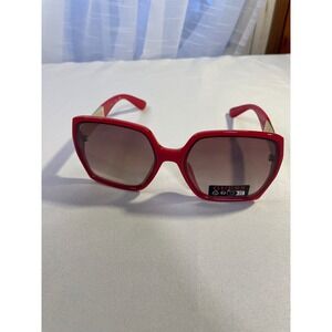 NEW Guess Red Square Sunglasses Women Gold Logo Temples Gradient Lens